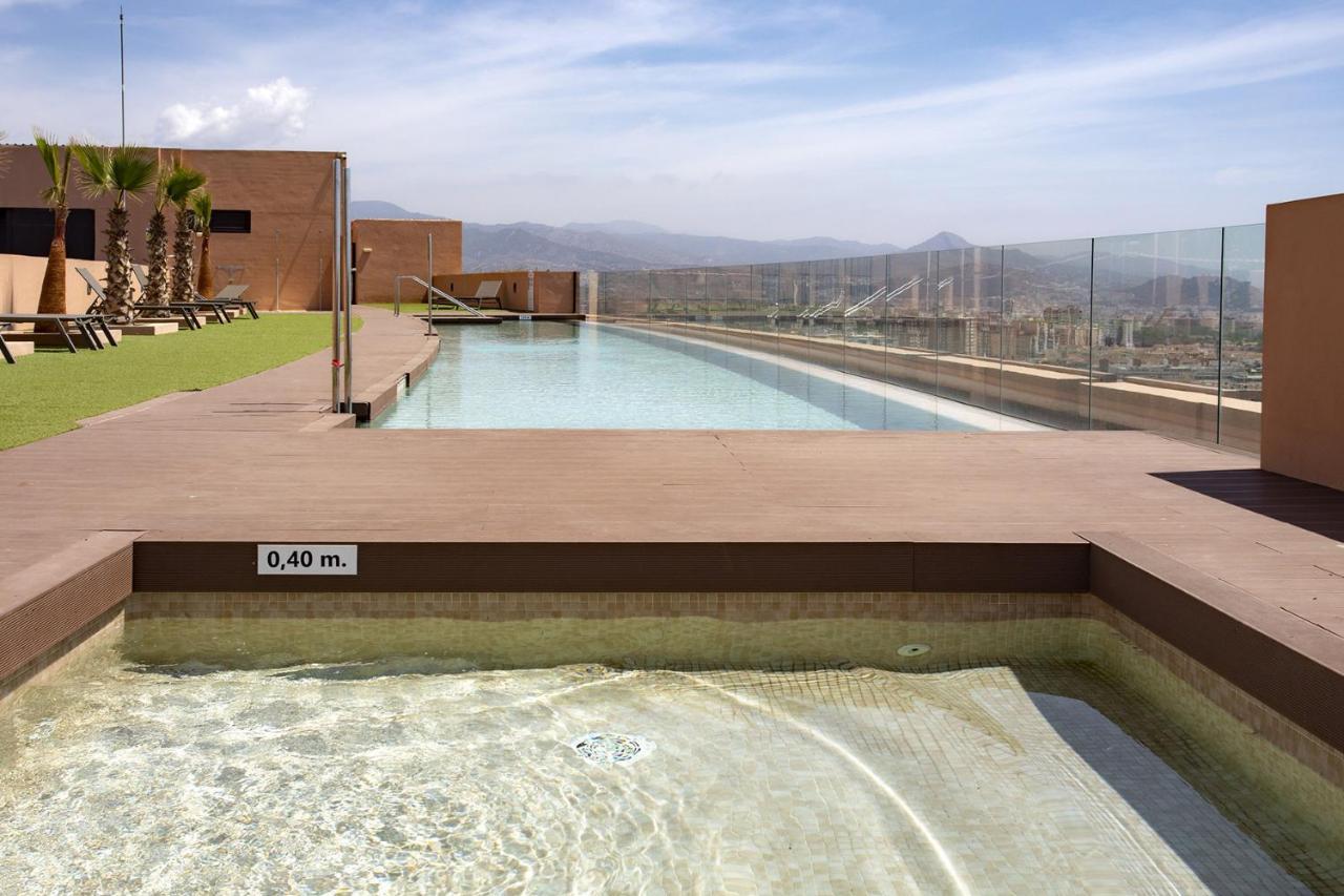 -Malagasunapts-Skygarden Teatinos Pool Playground Exteriör bild