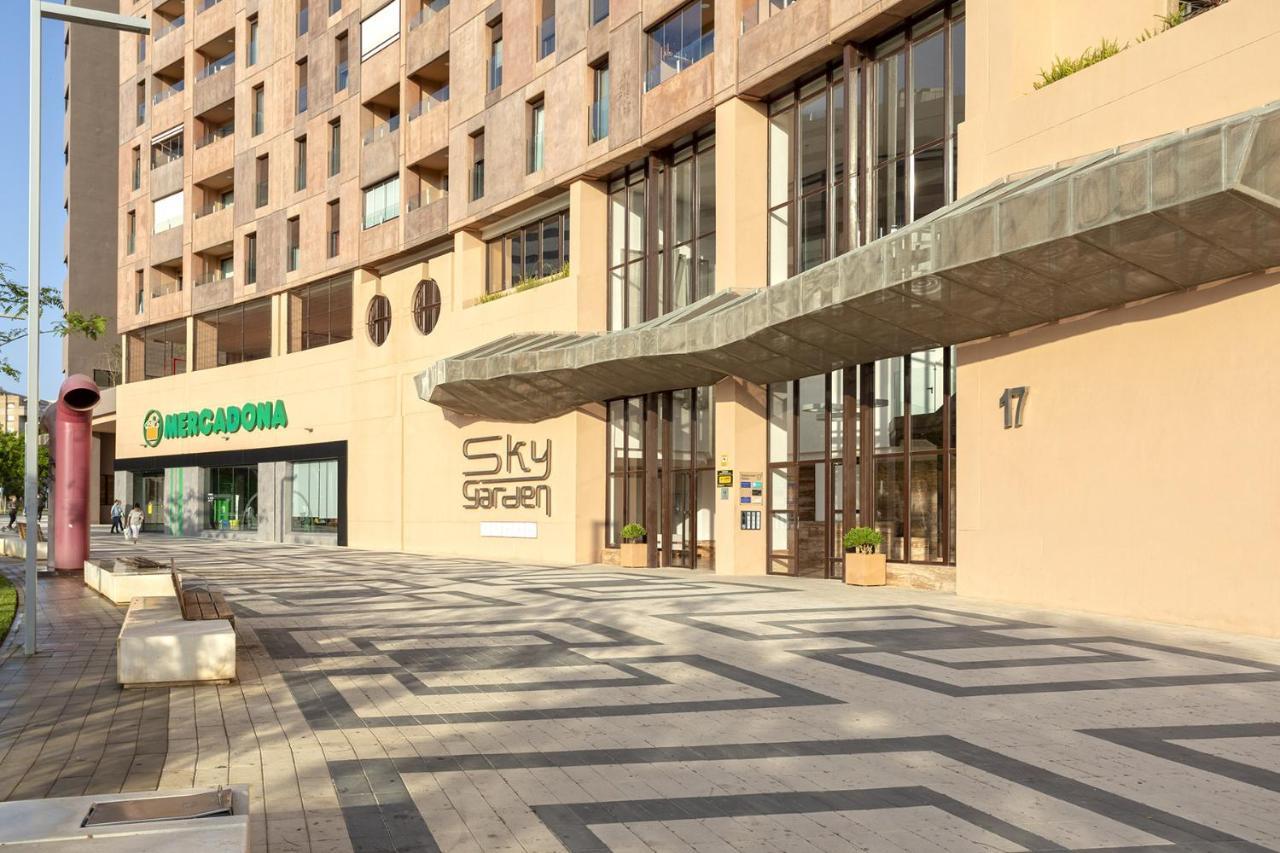 -Malagasunapts-Skygarden Teatinos Pool Playground Exteriör bild