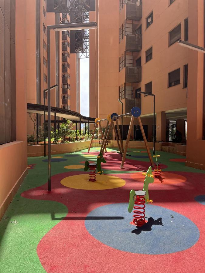 -Malagasunapts-Skygarden Teatinos Pool Playground Exteriör bild